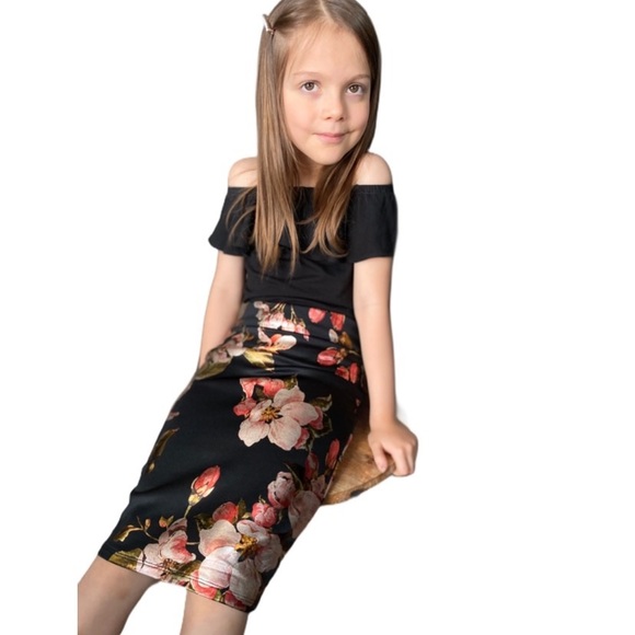 Metallic Floral Girl’s Pencil Skirt Size 12-14 - Picture 3 of 5